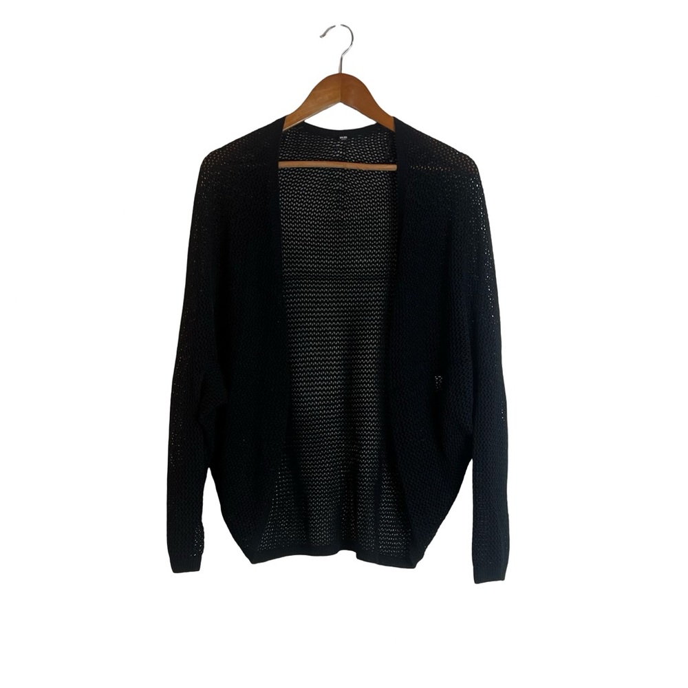 Uniqlo black‎ linen blend crochet shrug cardigan. Size medium